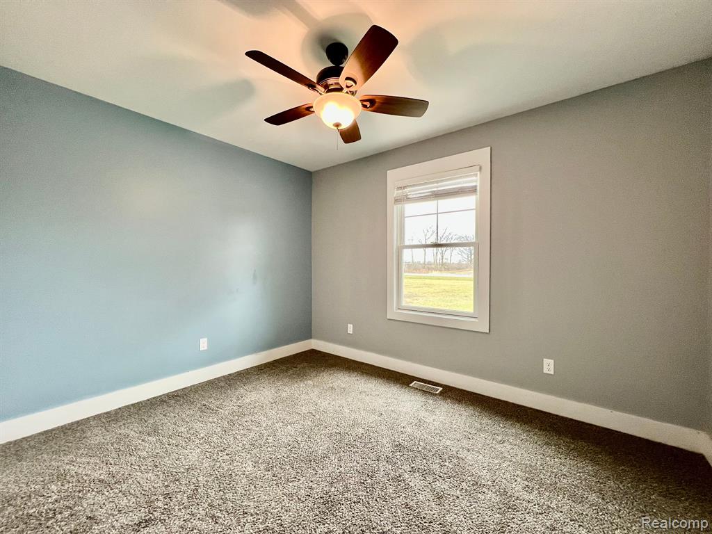 8357 Duce Road Avoca, MI 48006 - Photo 10 of 17