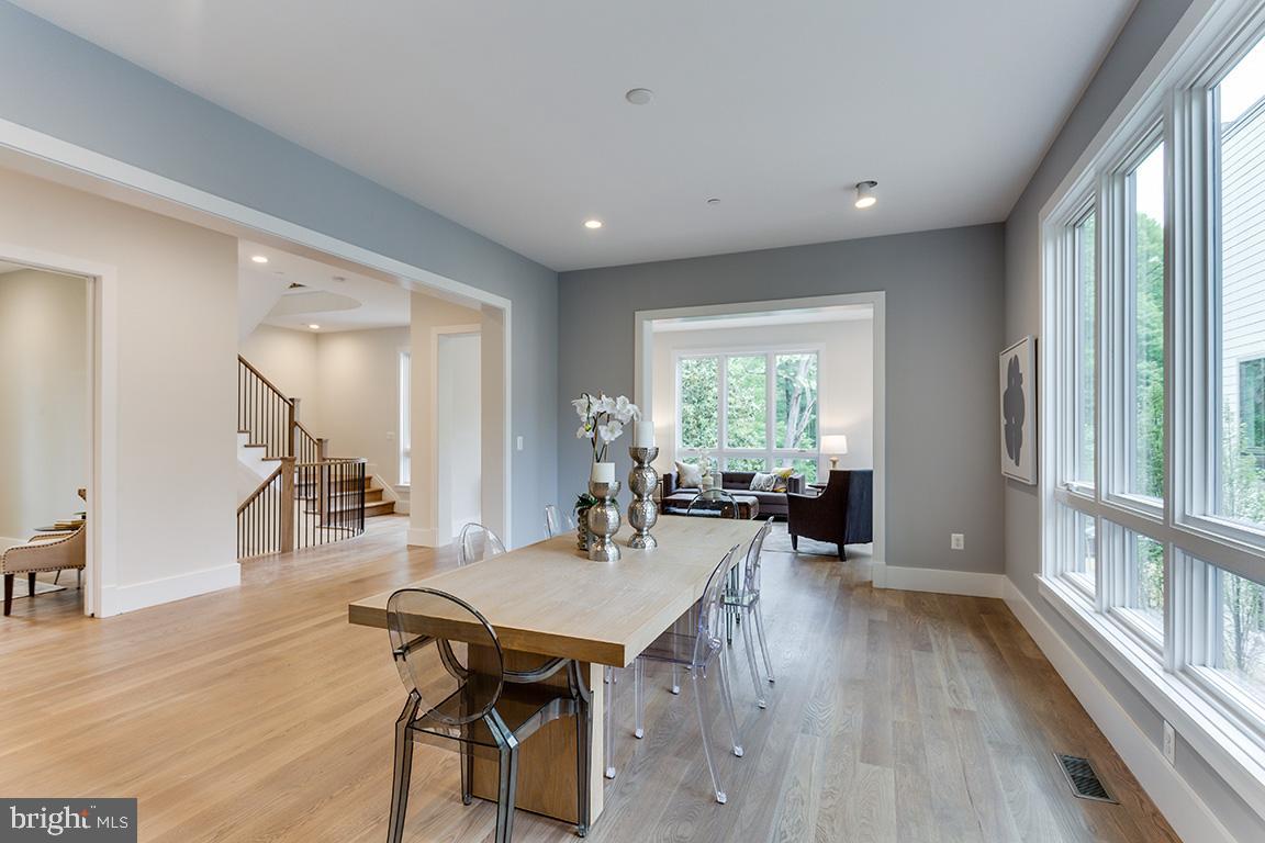 8830 Ridge Road Bethesda, MD 20817 - Photo 8 of 38 Dining Room