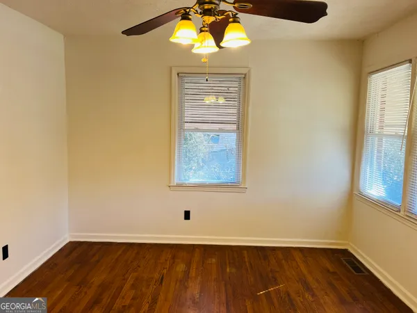 $950 | 50 Lone Oak Street, Grantville, GA 30220