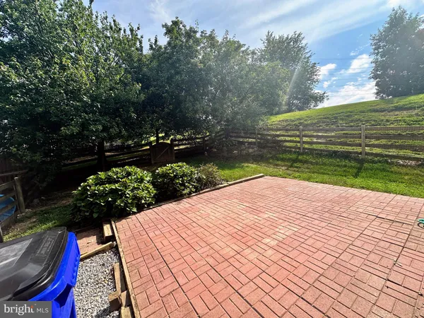 $2,450 | 101 South Oak Cliff Court, Mount Airy, MD 21771