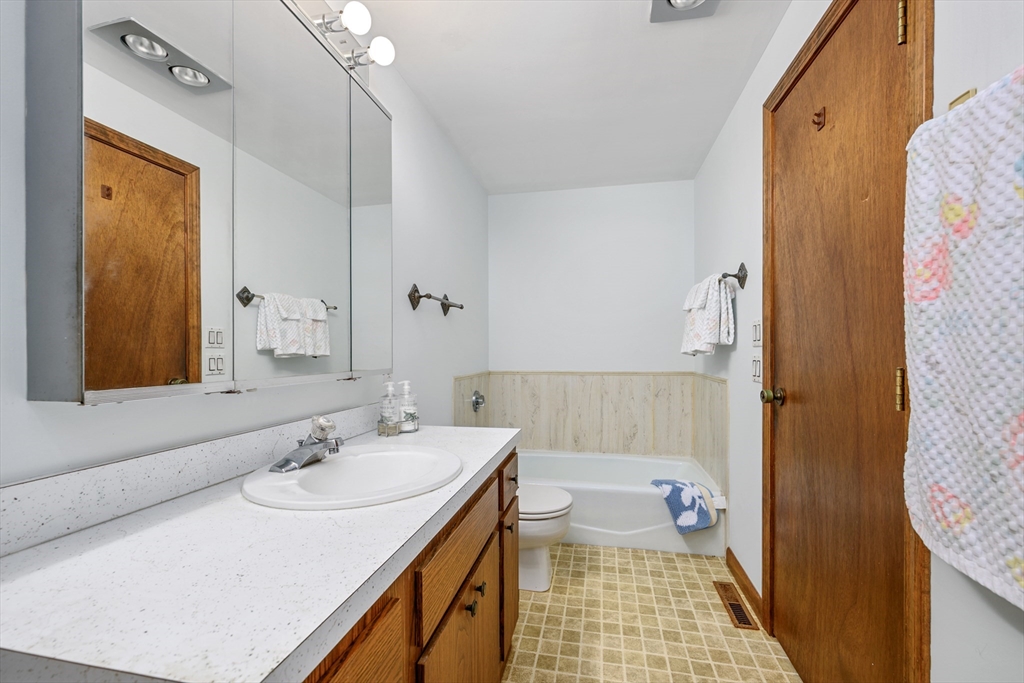 64 Lower County Road Harwich, MA 02671 - Photo 18 of 41