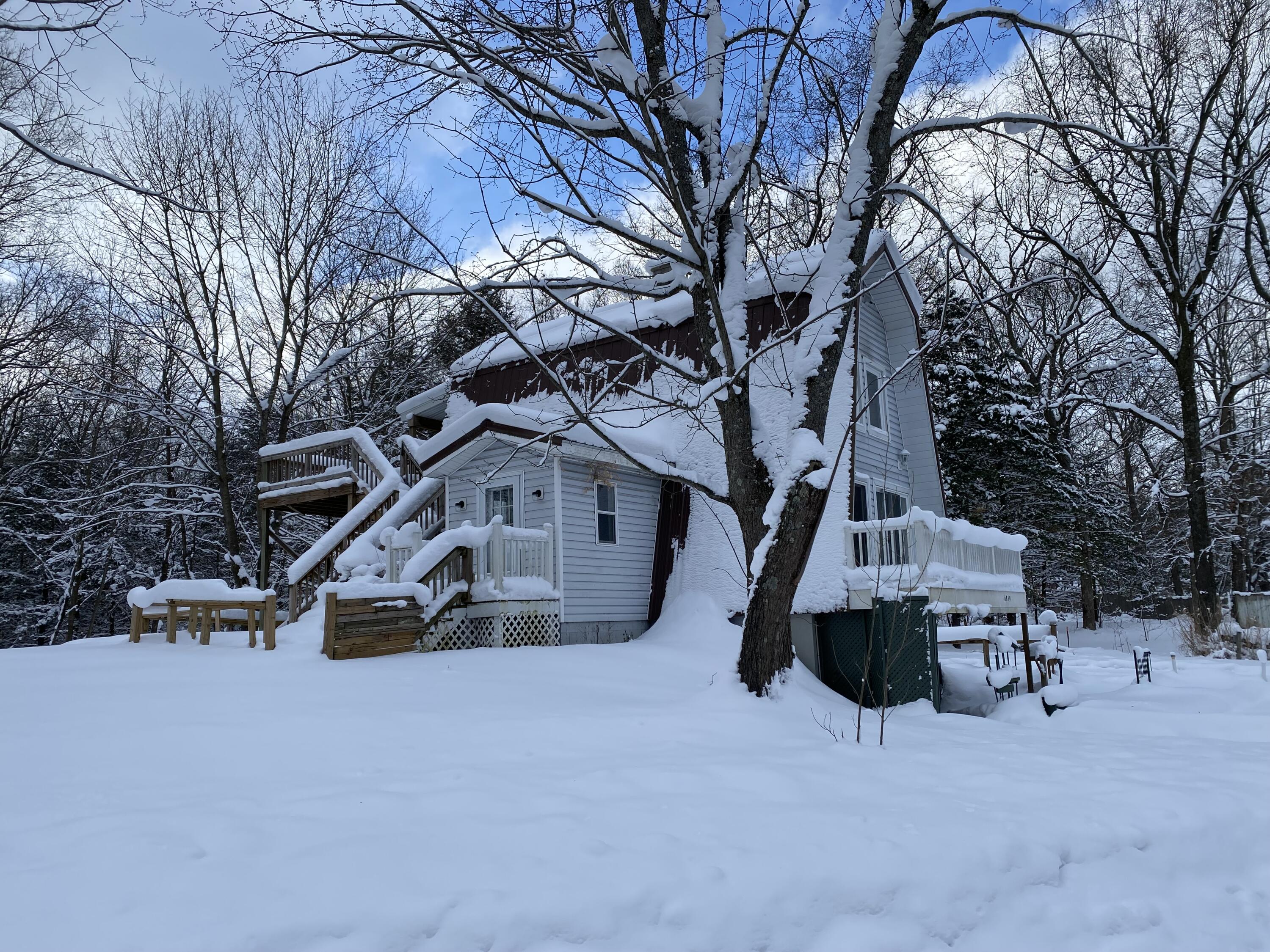 6859 Clover Road Twin Lake, MI 49457 - Photo 4 of 52 6859 Clover Road, Twin Lake, MI 49457