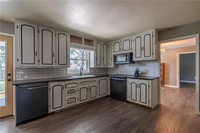 $235,000 | 207 Maple Street, Lamar, MO 64759