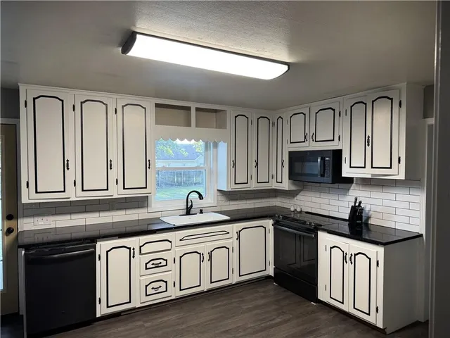 $223,000 | 207 Maple Street, Lamar, MO 64759