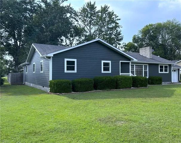 $223,000 | 207 Maple Street, Lamar, MO 64759