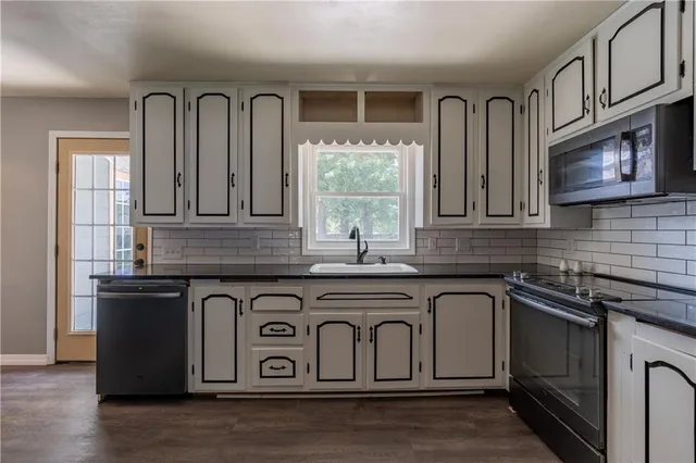 $223,000 | 207 Maple Street, Lamar, MO 64759