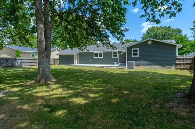 $235,000 | 207 Maple Street, Lamar, MO 64759