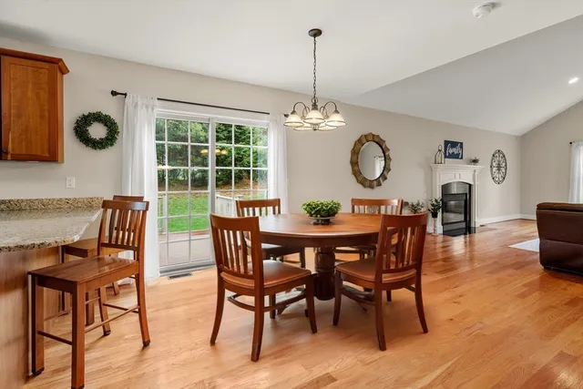 $689,900 | 4 Lauren Lane, Southwick, MA 01077