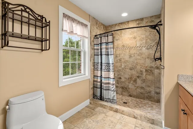 $689,900 | 4 Lauren Lane, Southwick, MA 01077