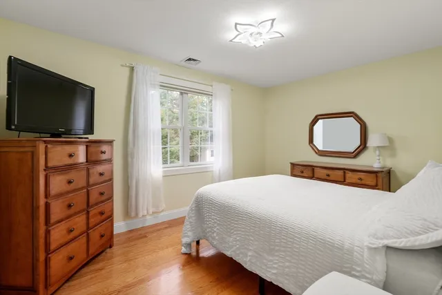 $689,900 | 4 Lauren Lane, Southwick, MA 01077