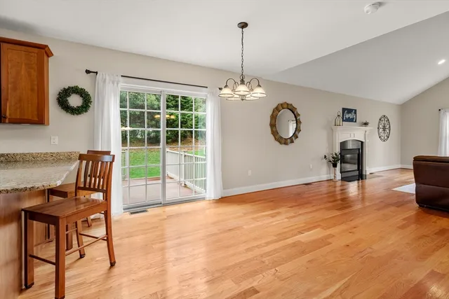 $689,900 | 4 Lauren Lane, Southwick, MA 01077