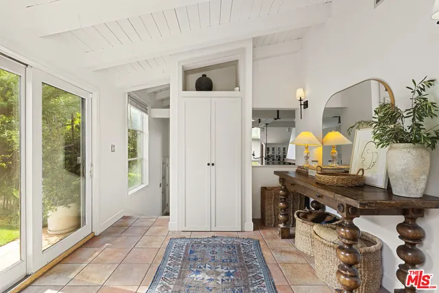 a view of workspace with mirror