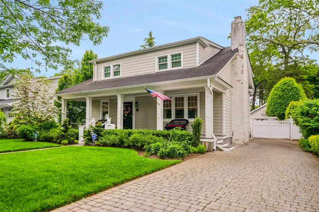 $1,250,000 | 70 Loines Avenue, Merrick, NY 11566