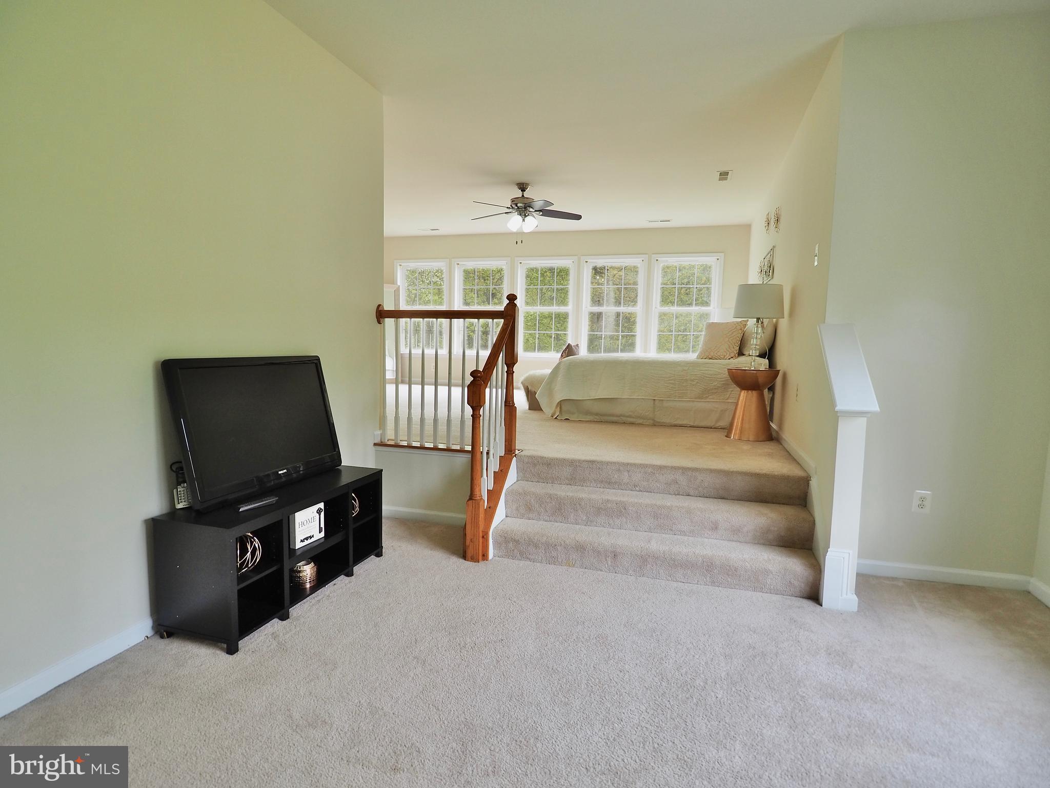 18635 Kerill Road Triangle, VA 22172 - Photo 20 of 30 Sitting Room In Master
