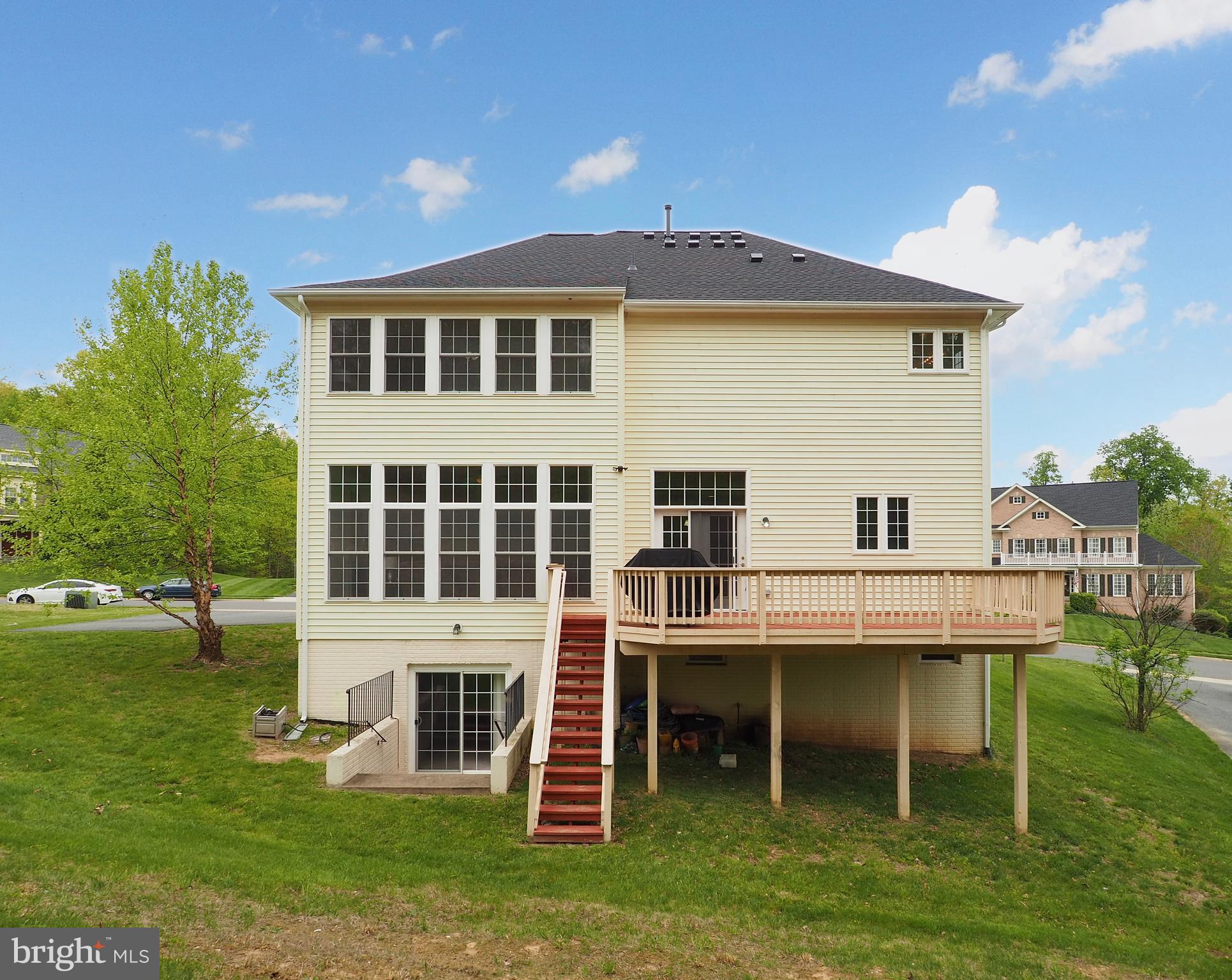 18635 Kerill Road Triangle, VA 22172 - Photo 30 of 30 Large Deck (Back View)