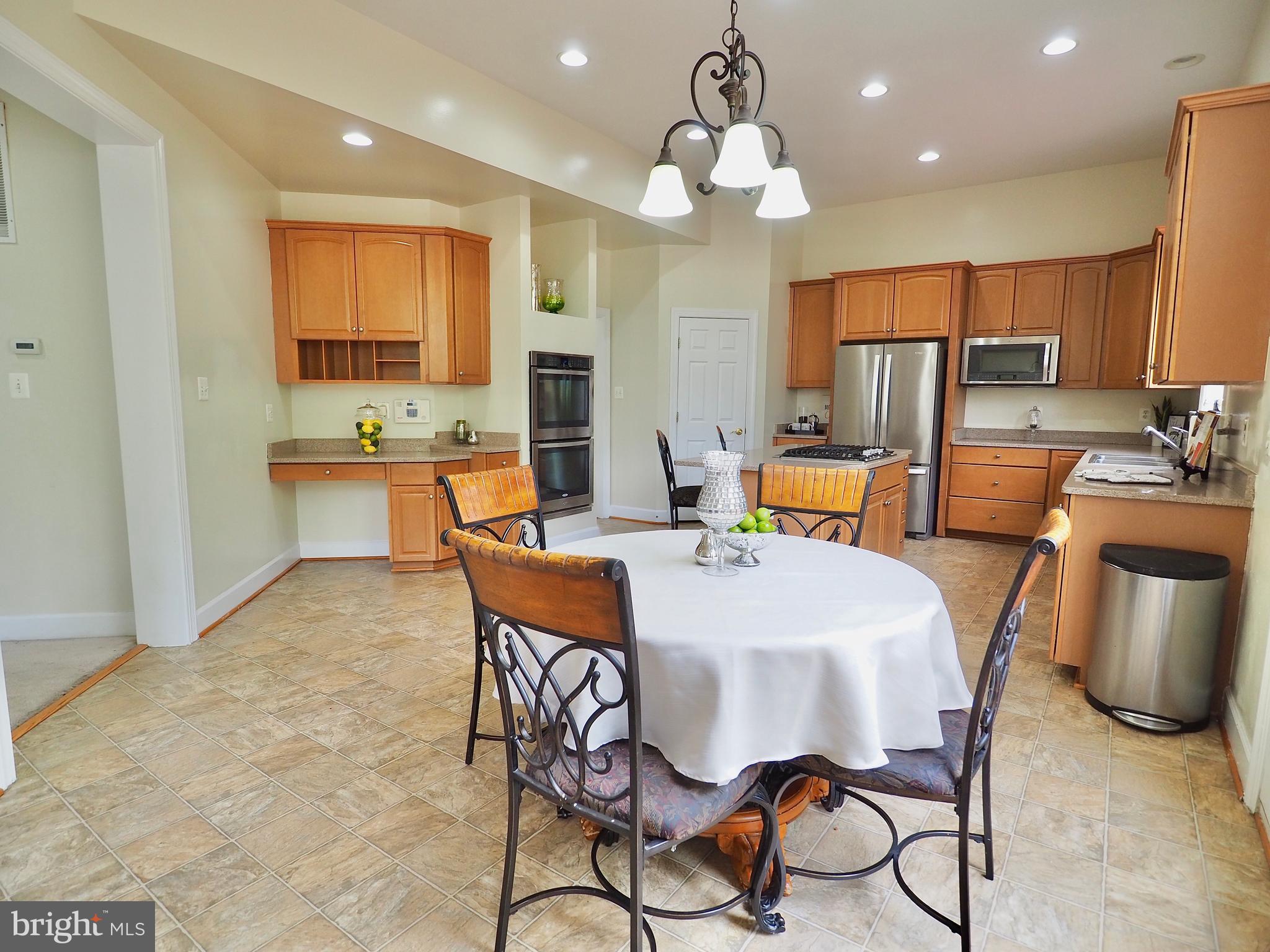 18635 Kerill Road Triangle, VA 22172 - Photo 8 of 30 Gallery Image 8