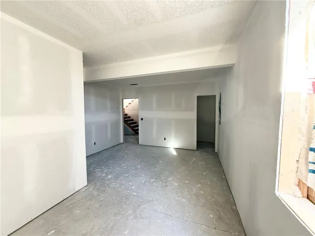 $532,438 | 25037 West 94th Terrace, Lenexa, KS 66227