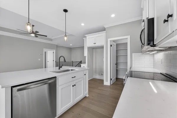 $532,438 | 25037 West 94th Terrace, Lenexa, KS 66227