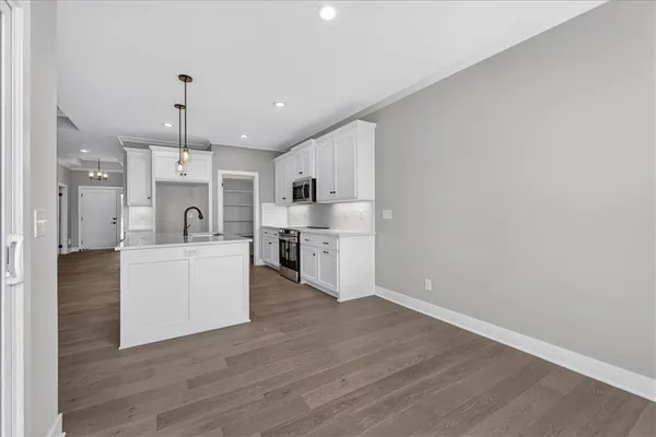 $532,438 | 25037 West 94th Terrace, Lenexa, KS 66227