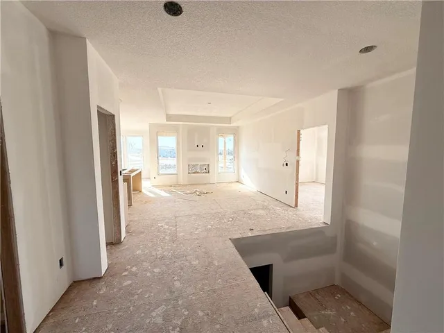 $532,438 | 25037 West 94th Terrace, Lenexa, KS 66227