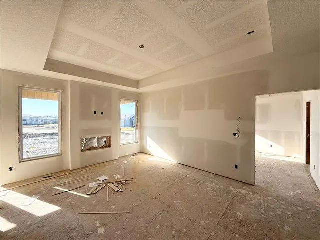 $532,438 | 25037 West 94th Terrace, Lenexa, KS 66227