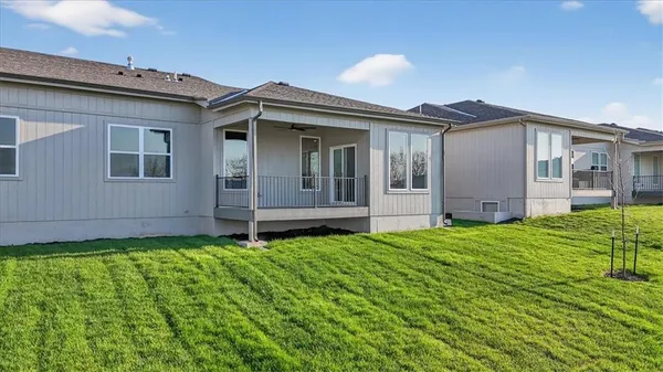 $532,438 | 25037 West 94th Terrace, Lenexa, KS 66227