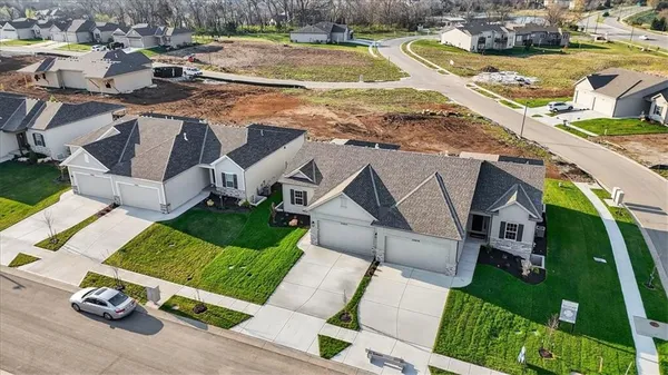 $532,438 | 25037 West 94th Terrace, Lenexa, KS 66227