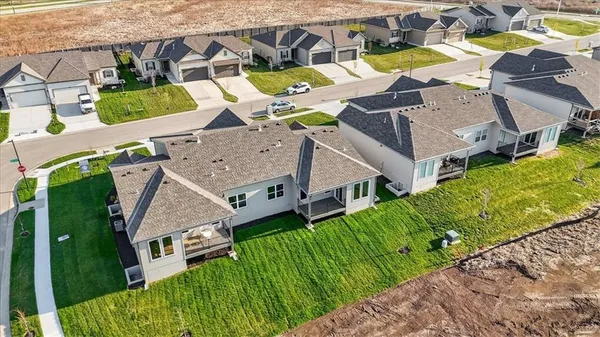 $532,438 | 25037 West 94th Terrace, Lenexa, KS 66227