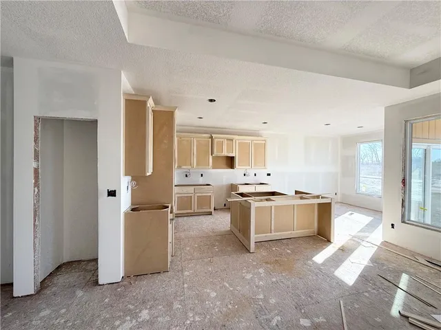 $532,438 | 25037 West 94th Terrace, Lenexa, KS 66227