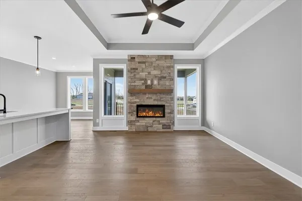 $532,438 | 25037 West 94th Terrace, Lenexa, KS 66227