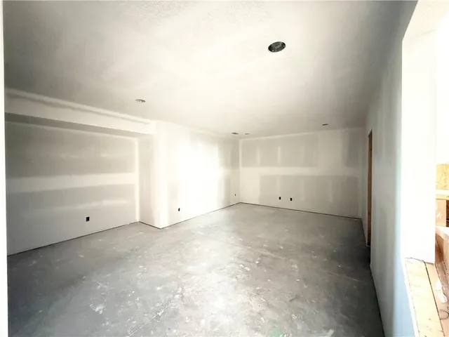 $532,438 | 25037 West 94th Terrace, Lenexa, KS 66227