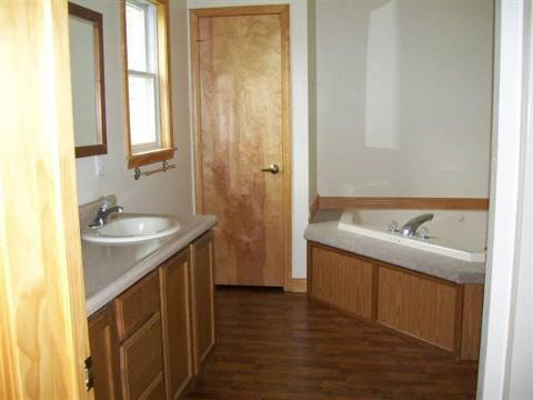 2043 Robbins Road Tipton, MI 49287 - Photo 6 of 9 921452-5.JPG