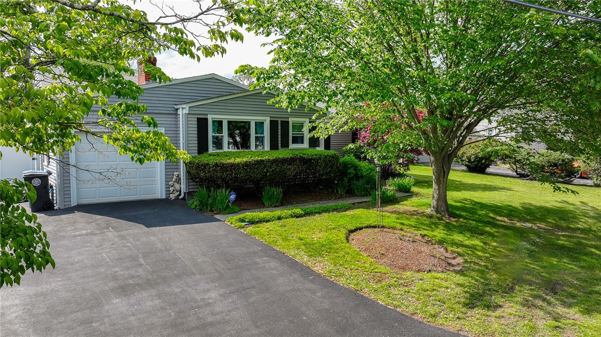 11 Laurelhurst Road Cranston, RI 02920 - Photo 1 of 40 Gallery Image 1