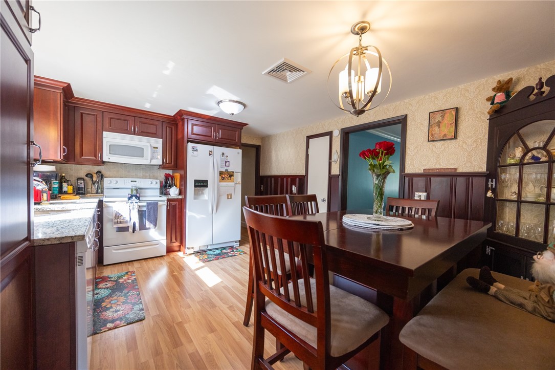 11 Laurelhurst Road Cranston, RI 02920 - Photo 14 of 40 Gallery Image 14
