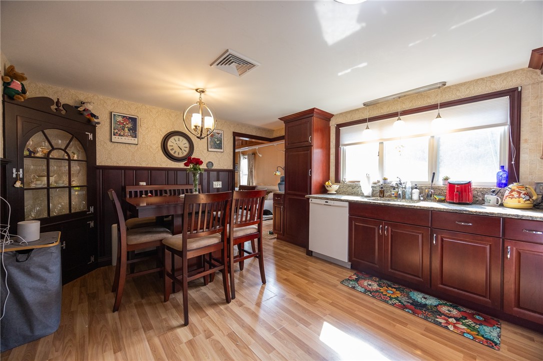 11 Laurelhurst Road Cranston, RI 02920 - Photo 16 of 40 Gallery Image 16