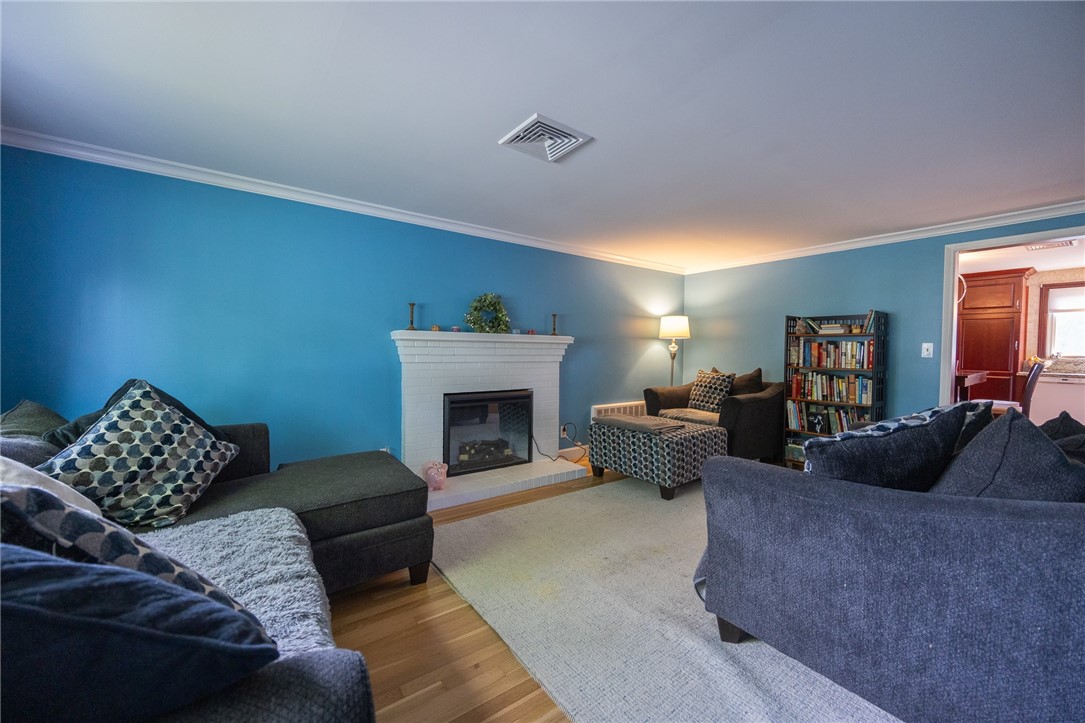 11 Laurelhurst Road Cranston, RI 02920 - Photo 20 of 40 Gallery Image 20