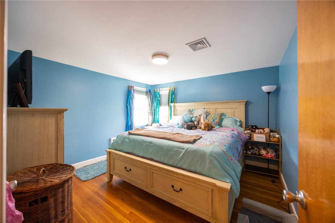 11 Laurelhurst Road Cranston, RI 02920 - Photo 23 of 40 Gallery Image 23