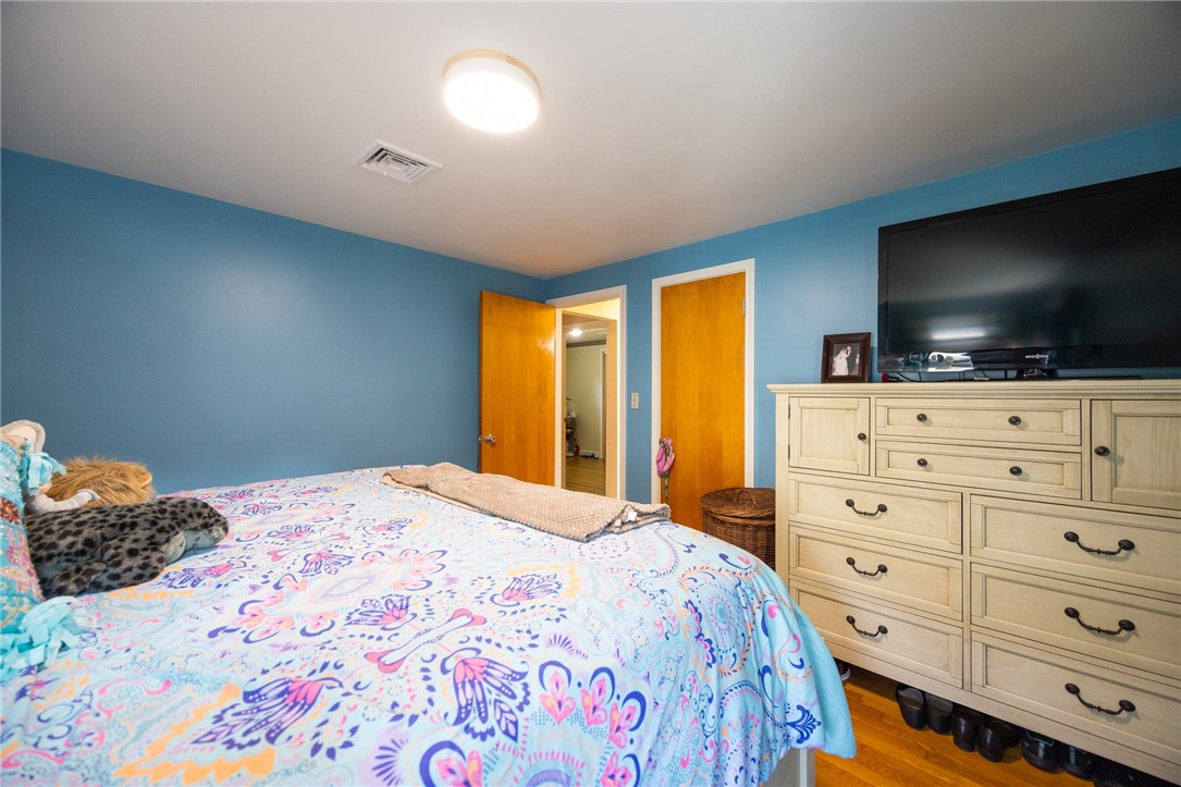 11 Laurelhurst Road Cranston, RI 02920 - Photo 25 of 40 Gallery Image 25