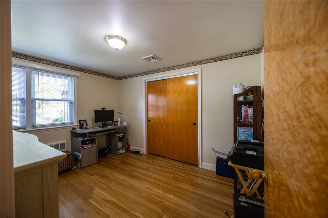 11 Laurelhurst Road Cranston, RI 02920 - Photo 26 of 40 Gallery Image 26