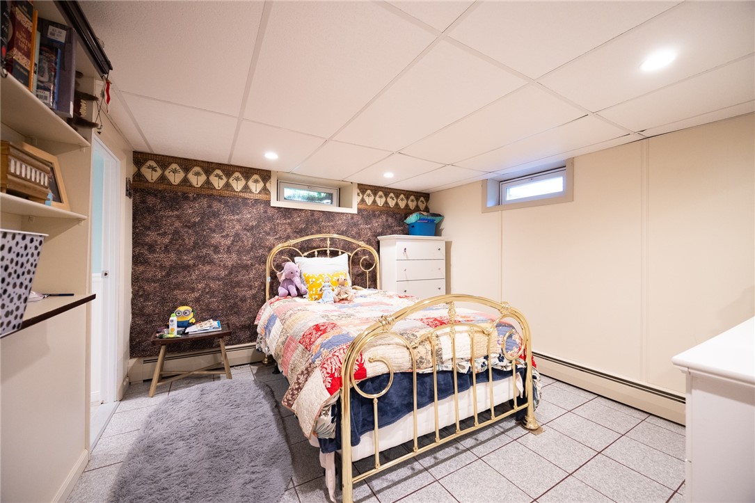 11 Laurelhurst Road Cranston, RI 02920 - Photo 34 of 40 Gallery Image 34