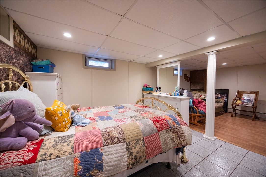 11 Laurelhurst Road Cranston, RI 02920 - Photo 36 of 40 Gallery Image 36