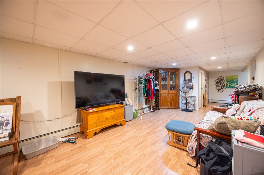11 Laurelhurst Road Cranston, RI 02920 - Photo 37 of 40 Gallery Image 37