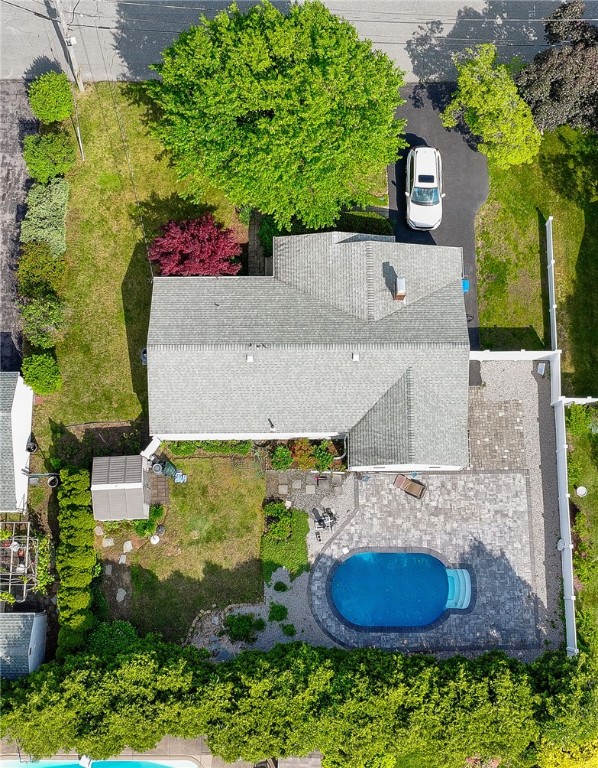 11 Laurelhurst Road Cranston, RI 02920 - Photo 8 of 40 Gallery Image 8