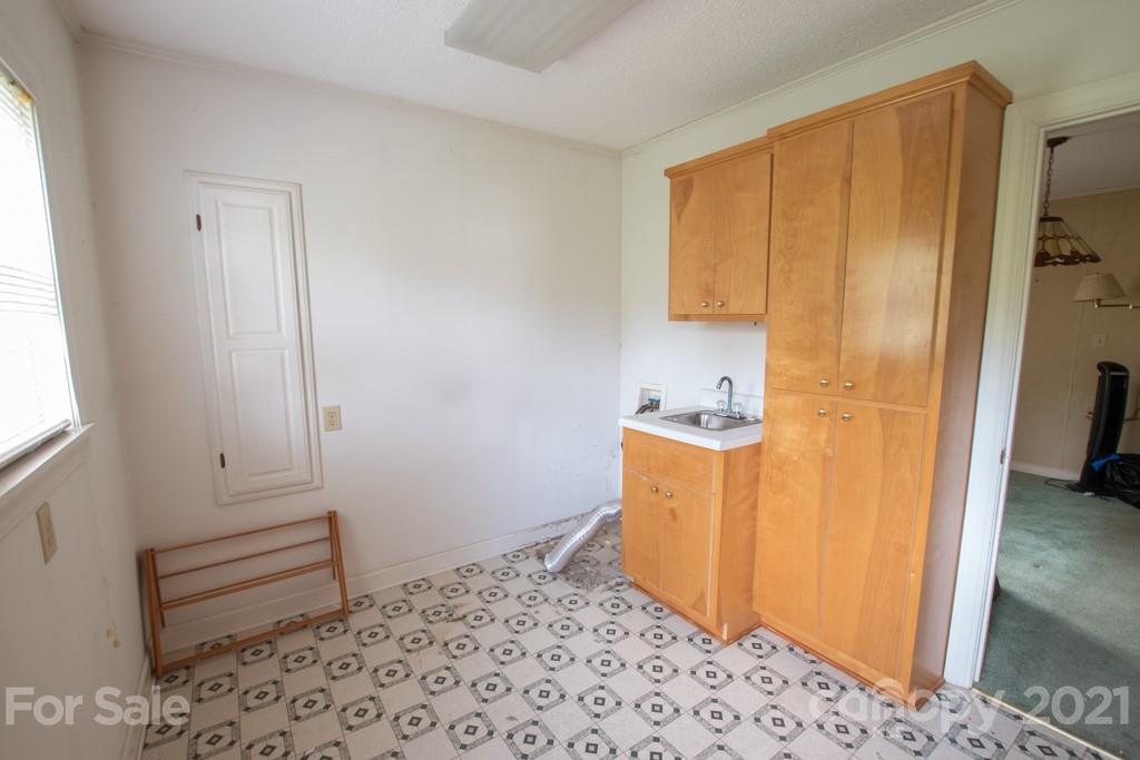 609 Albemarle Road Troy, NC 27371 - Photo 8 of 30 Gallery Image 8