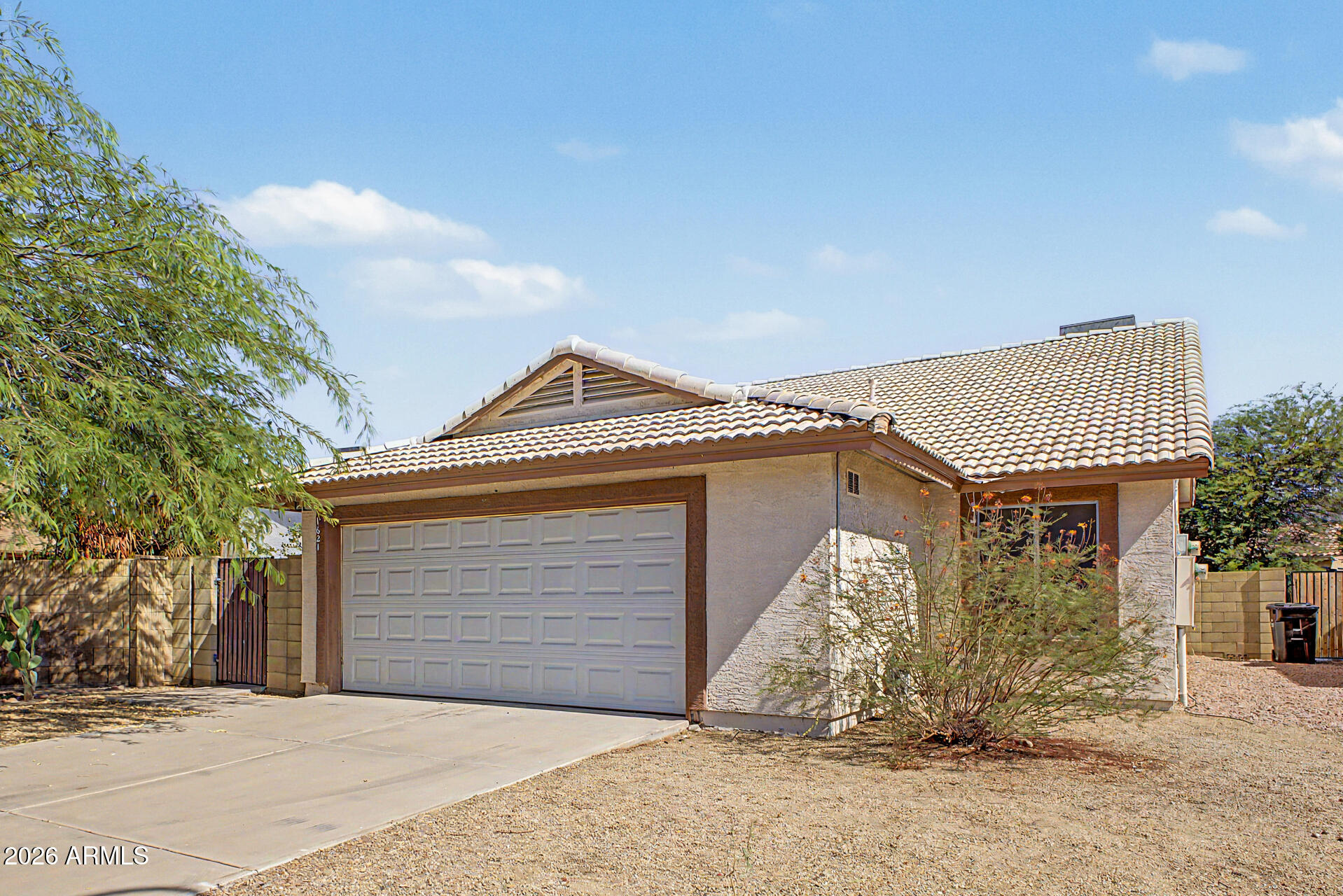 1621 East Darrel Road Phoenix, AZ 85042 - Photo 6 of 30 6 - Darrel