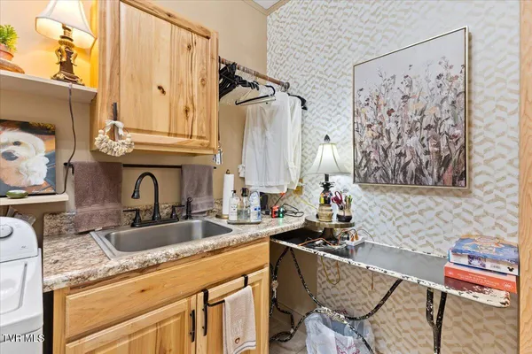 $599,990 | 102 Willow Creek Lane, Jonesborough, TN 37659