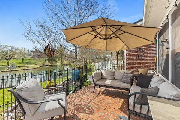 $599,990 | 102 Willow Creek Lane, Jonesborough, TN 37659