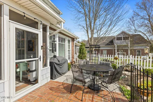 $599,990 | 102 Willow Creek Lane, Jonesborough, TN 37659