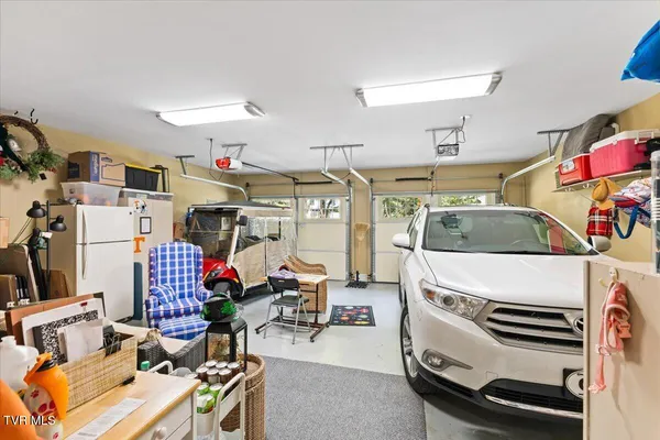 $599,990 | 102 Willow Creek Lane, Jonesborough, TN 37659