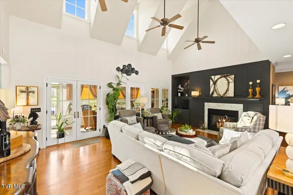 $599,990 | 102 Willow Creek Lane, Jonesborough, TN 37659